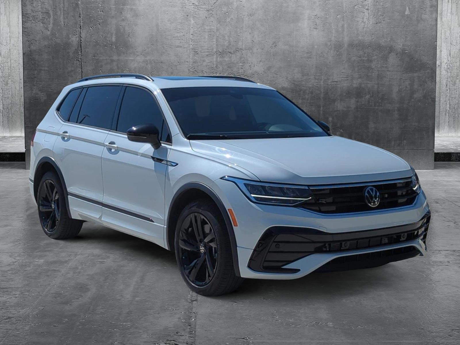 2024 Volkswagen Tiguan Vehicle Photo in Pembroke Pines, FL 33027