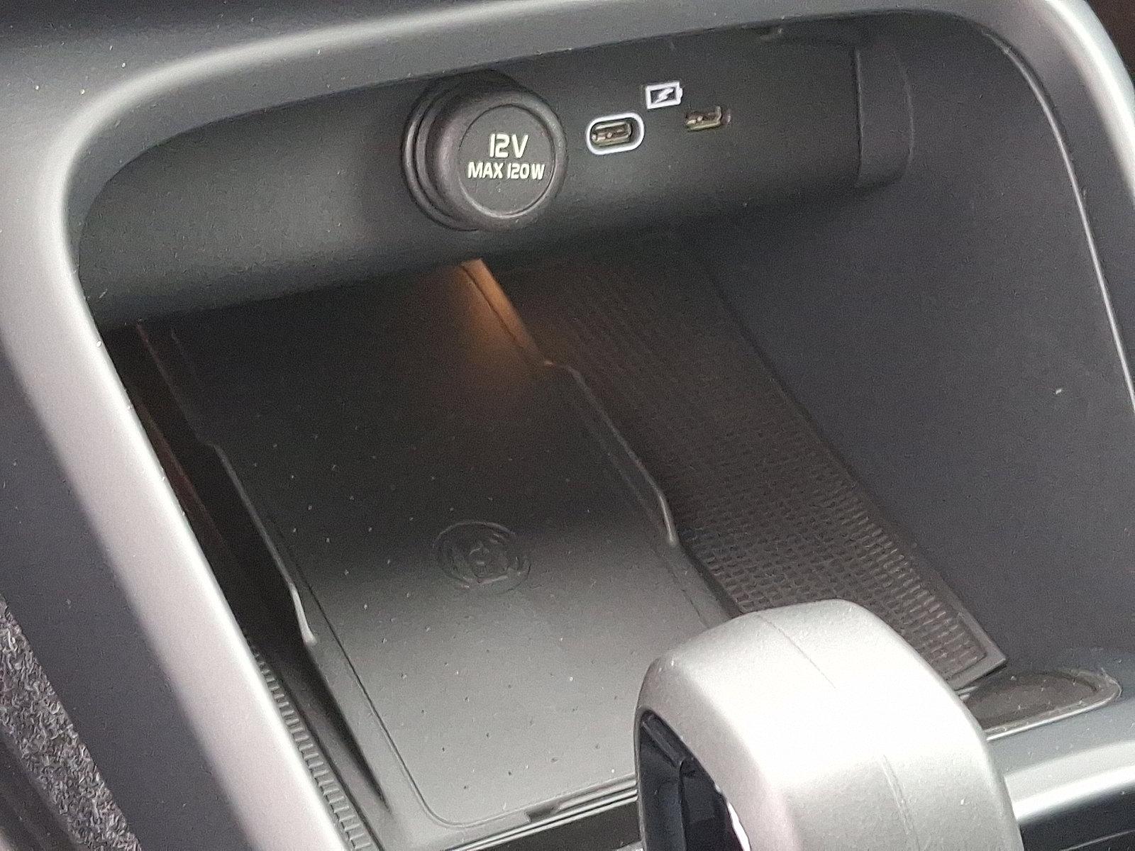 2025 Volvo XC40 Vehicle Photo in Trevose, PA 19053
