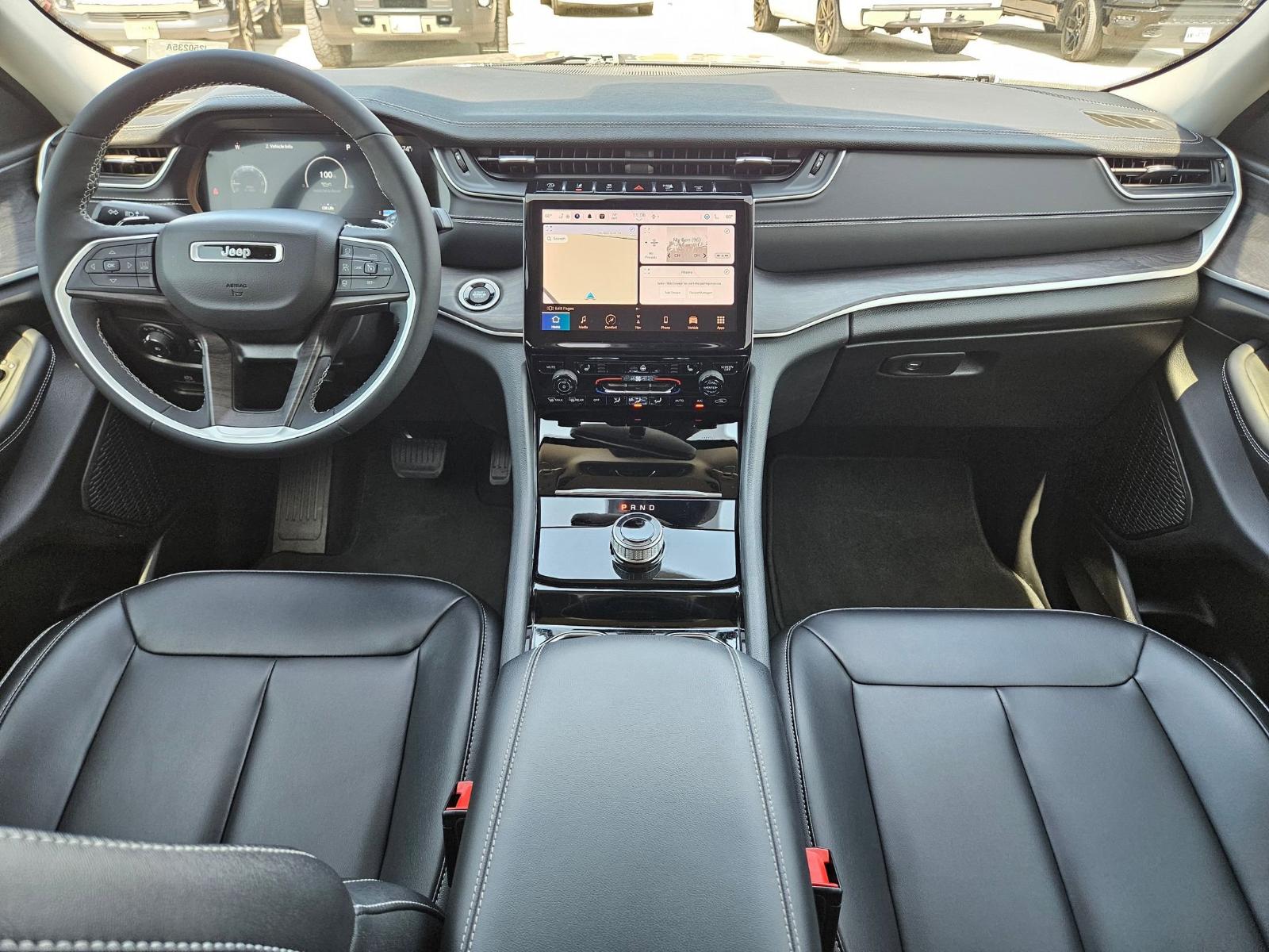 2023 Jeep Grand Cherokee Vehicle Photo in Seguin, TX 78155