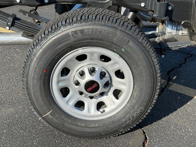 2025 GMC Sierra 3500 HD Vehicle Photo in COLUMBIA, MO 65203-3903