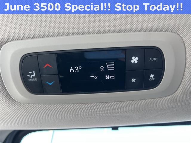 2023 Chrysler Pacifica Vehicle Photo in GREEN BAY, WI 54304-5303
