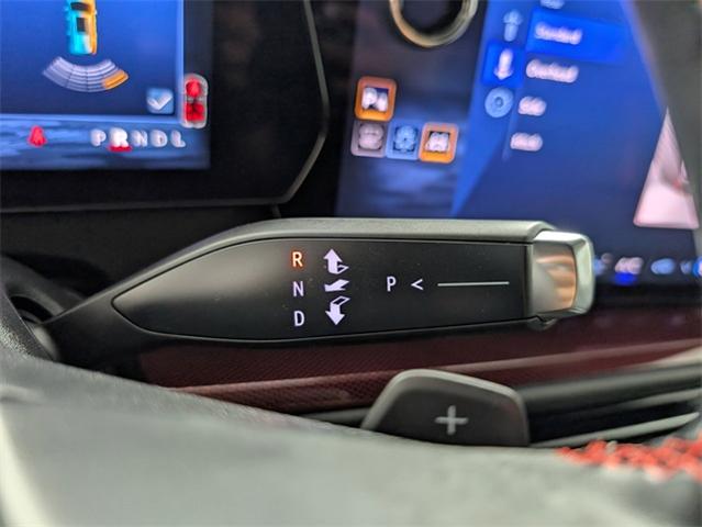 2024 Chevrolet Traverse Vehicle Photo in ENGLEWOOD, CO 80113-6708