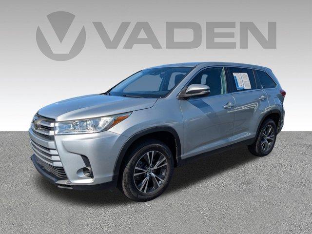 2019 Toyota Highlander Vehicle Photo in BRUNSWICK, GA 31525-1881