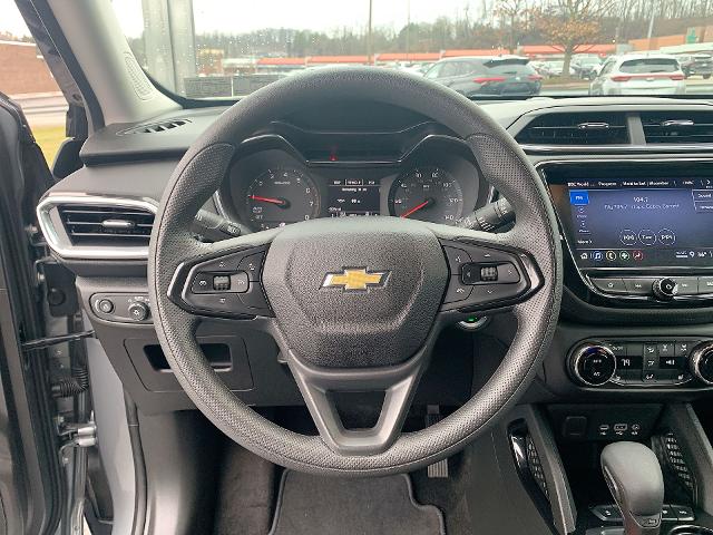 2023 Chevrolet Trailblazer Vehicle Photo in MOON TOWNSHIP, PA 15108-2571