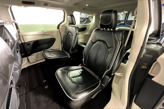 2022 Chrysler Pacifica Vehicle Photo in Tulsa, OK 74129