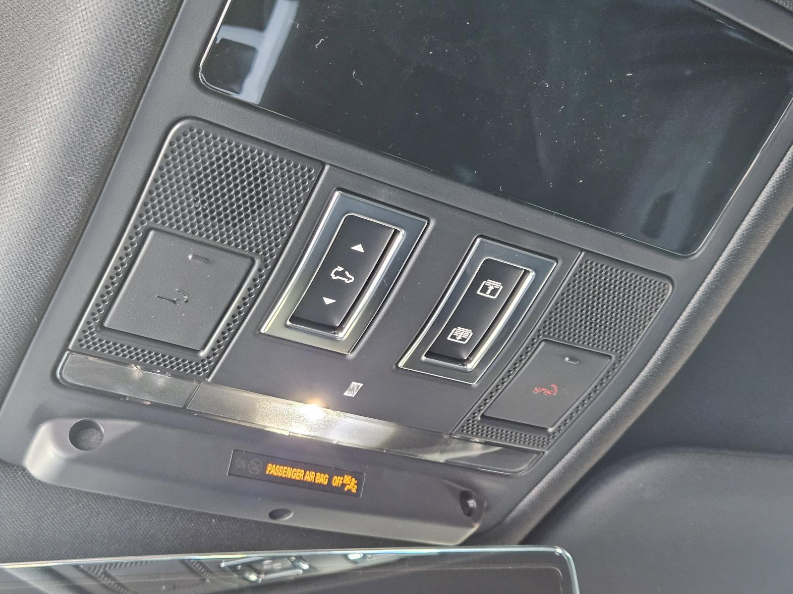 2025 Defender Vehicle Photo in AUSTIN, TX 78717