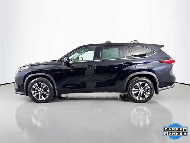 2022 Toyota Highlander Vehicle Photo in Puyallup, WA 98371