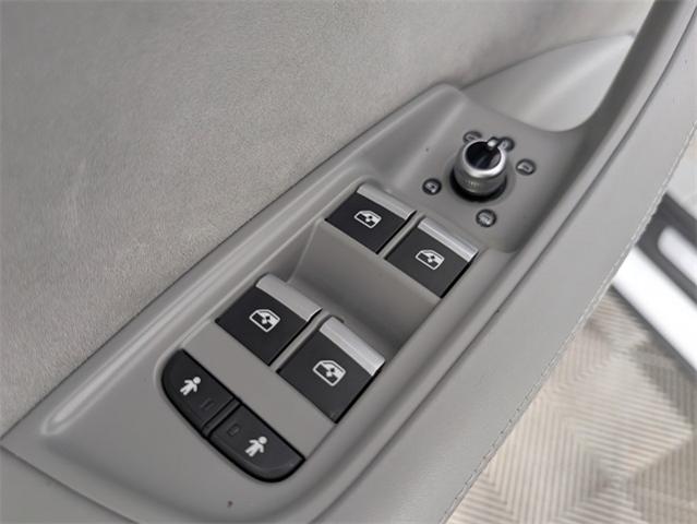 2017 Audi Q7 Vehicle Photo in ENGLEWOOD, CO 80113-6708