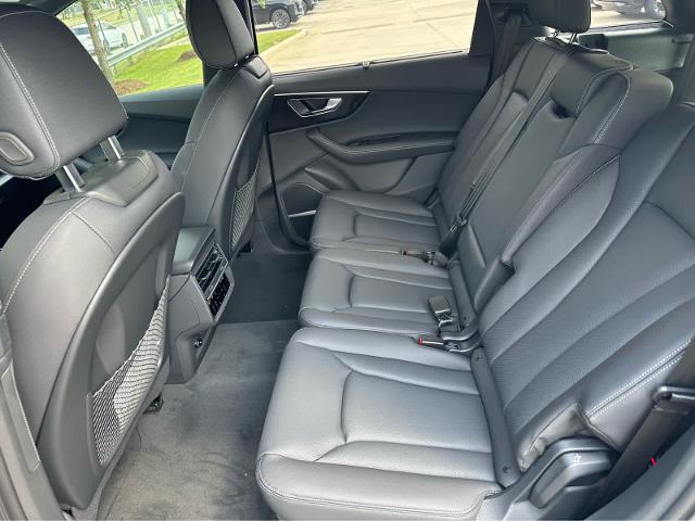 2025 Audi Q7 Vehicle Photo in HOUSTON, TX 77090