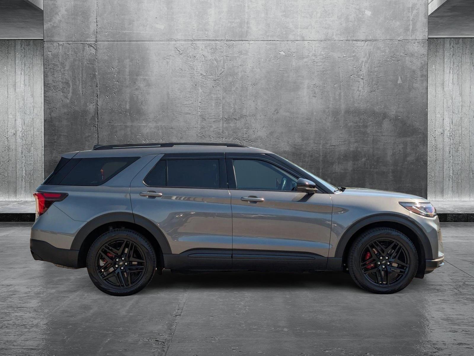 2025 Ford Explorer Vehicle Photo in St. Petersburg, FL 33713
