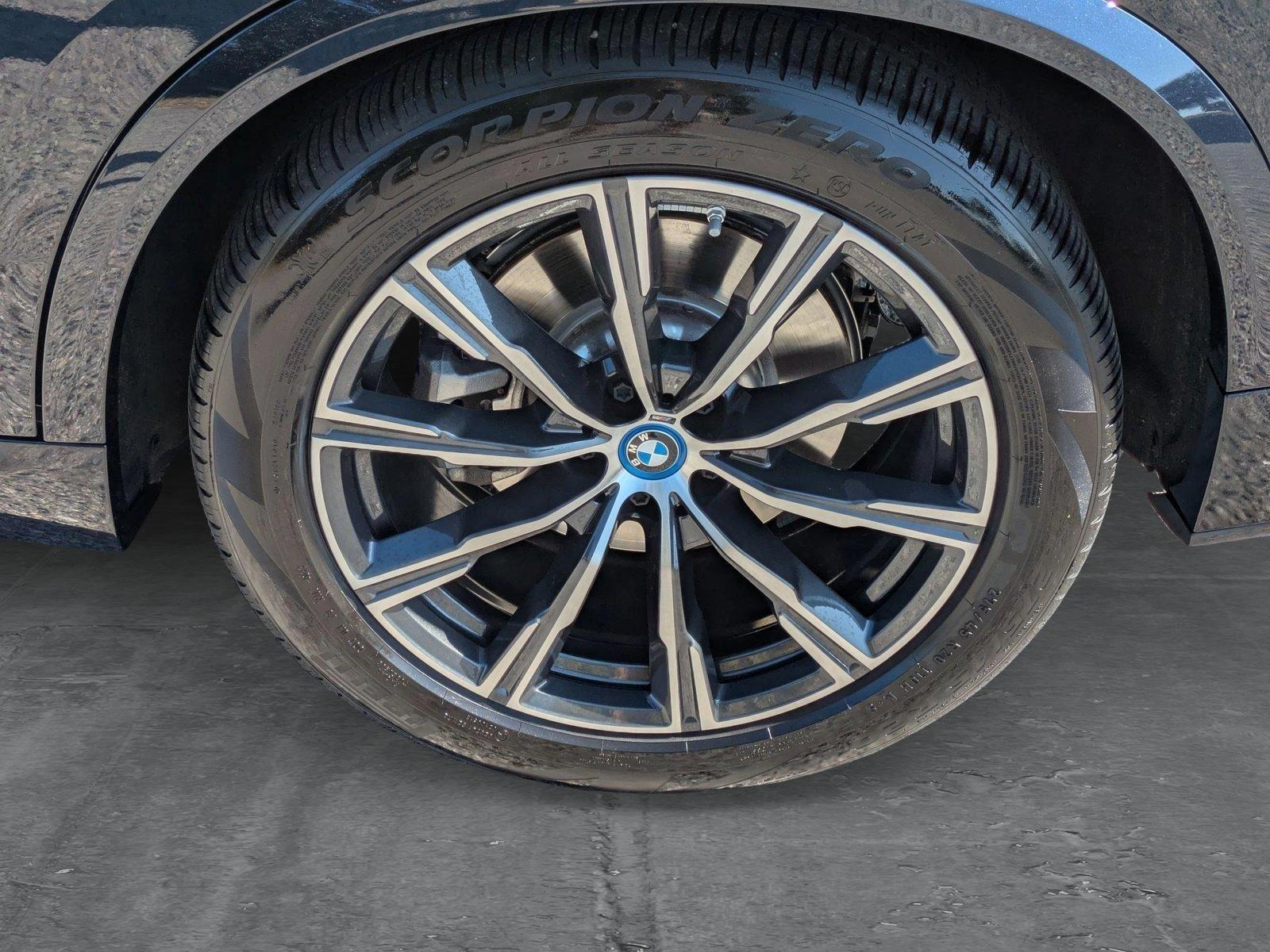 2023 BMW X5 xDrive45e Vehicle Photo in Sarasota, FL 34231