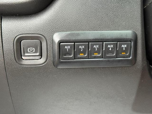 2023 Chevrolet Silverado 3500 HD CC Vehicle Photo in COLUMBIA, MO 65203-3903