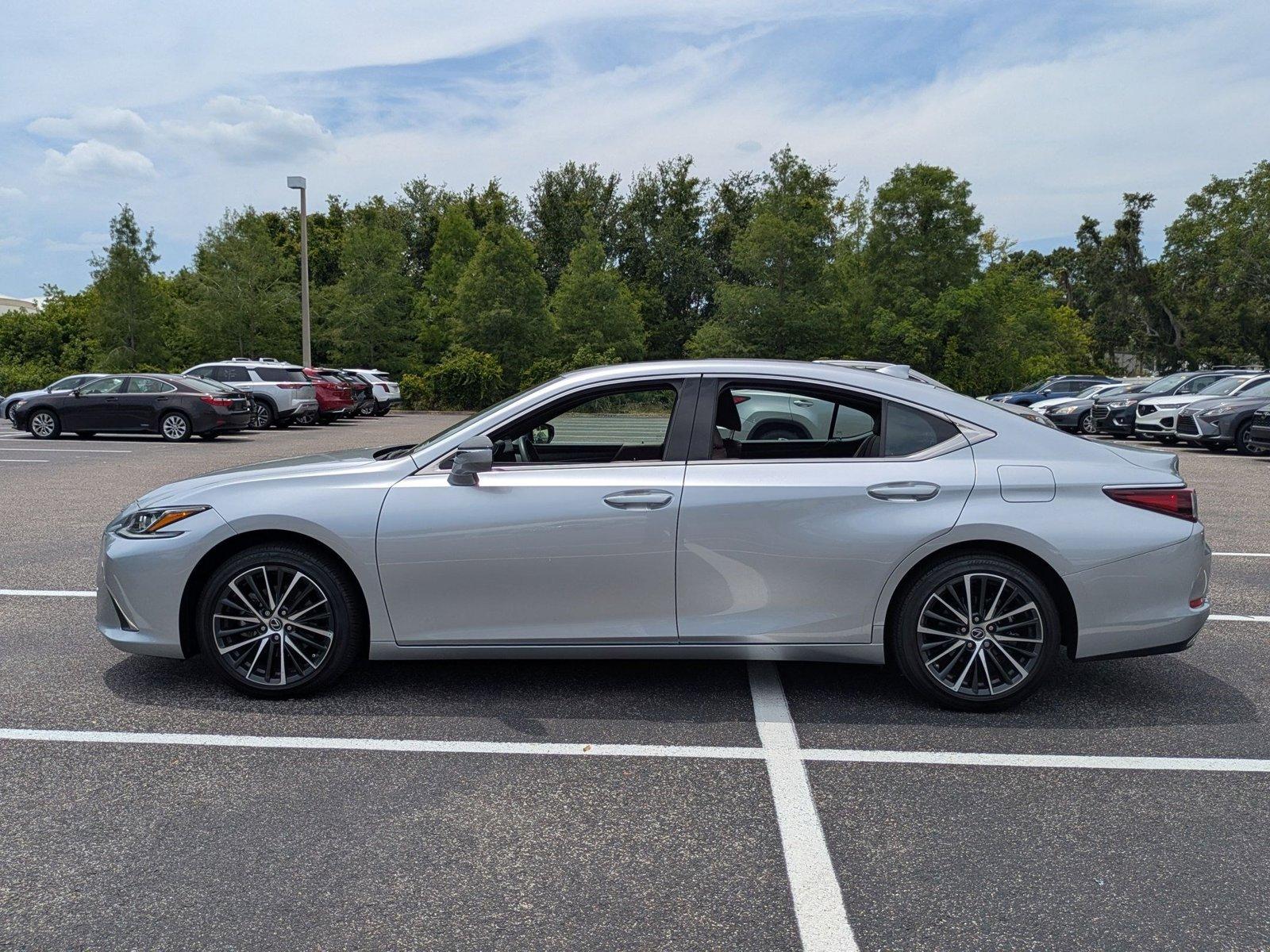 2024 Lexus ES 350 Vehicle Photo in Clearwater, FL 33761
