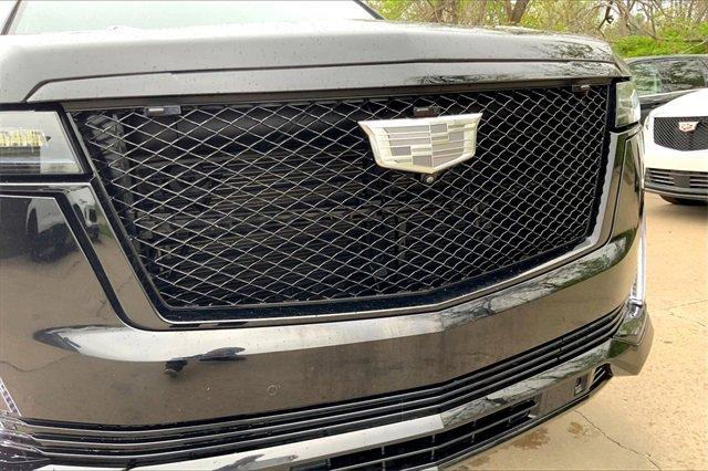 2023 Cadillac Escalade Vehicle Photo in KANSAS CITY, MO 64114-4545