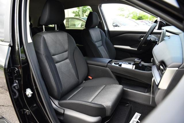 2025 Nissan Rogue Vehicle Photo in Ballwin, MO 63011