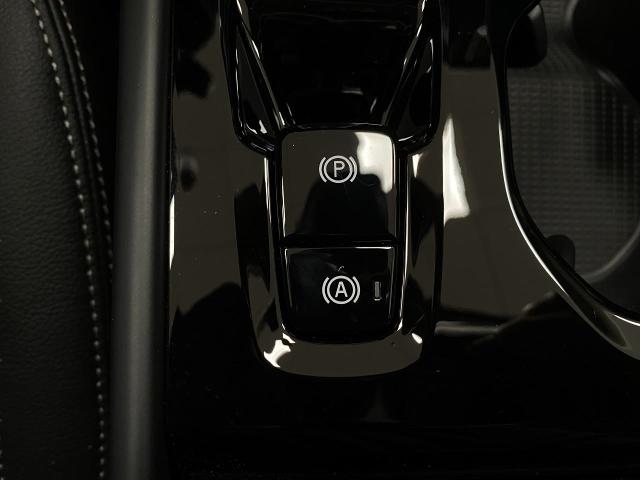 2025 Volvo XC40 Vehicle Photo in Appleton, WI 54913