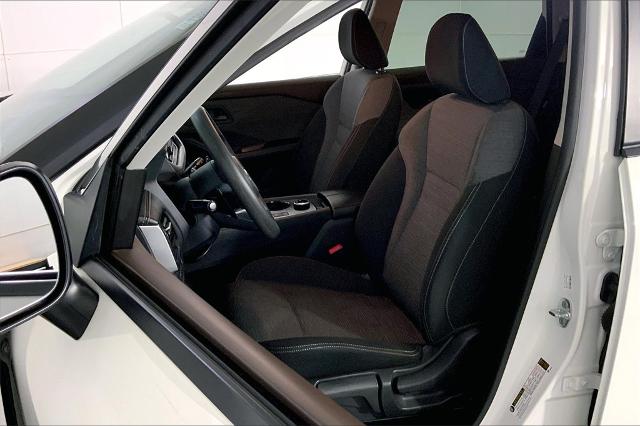 2021 Nissan Rogue Vehicle Photo in Kansas City, MO 64114
