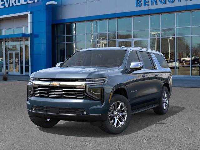 2025 Chevrolet Suburban Vehicle Photo in APPLETON, WI 54914-4656