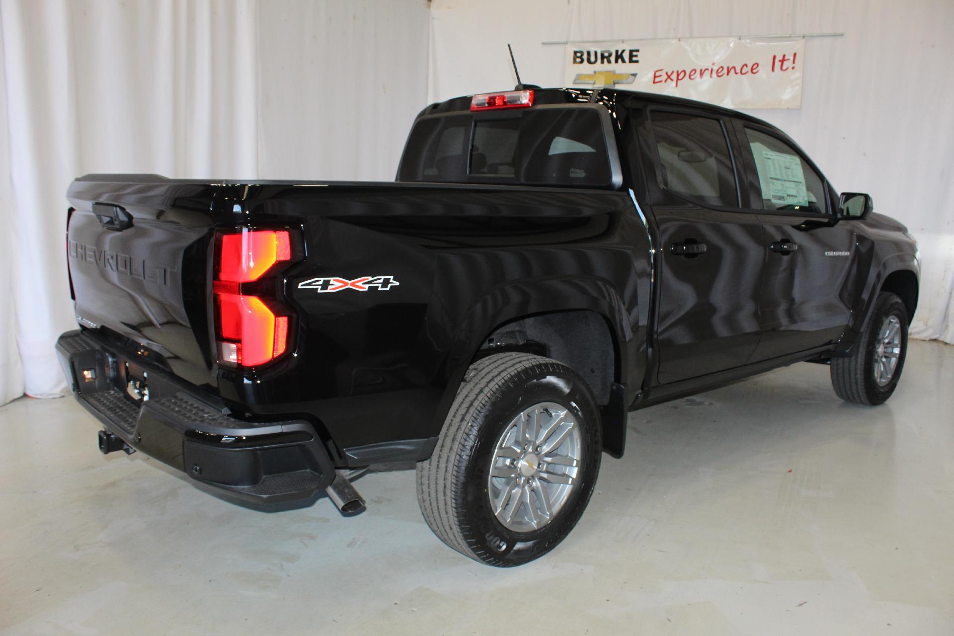 2025 Chevrolet Colorado Vehicle Photo in NORTHAMPTON, MA 01060-1120