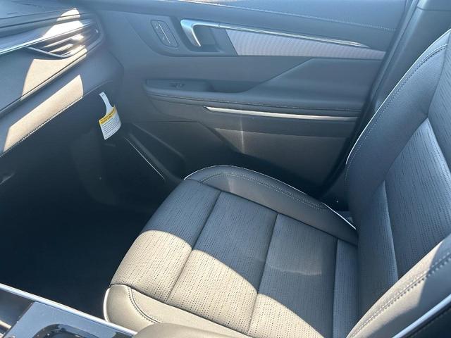 2025 Buick Enclave Vehicle Photo in COLUMBIA, MO 65203-3903