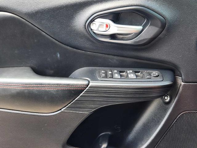 2016 Jeep Cherokee Vehicle Photo in DENTON, TX 76210-9321