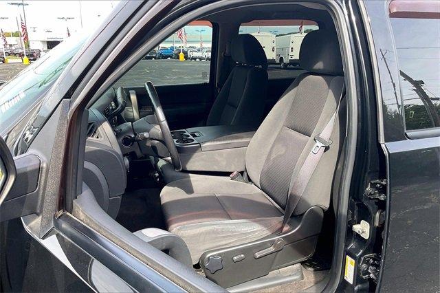 2009 Chevrolet Silverado 2500 HD Vehicle Photo in INDEPENDENCE, MO 64055-1314
