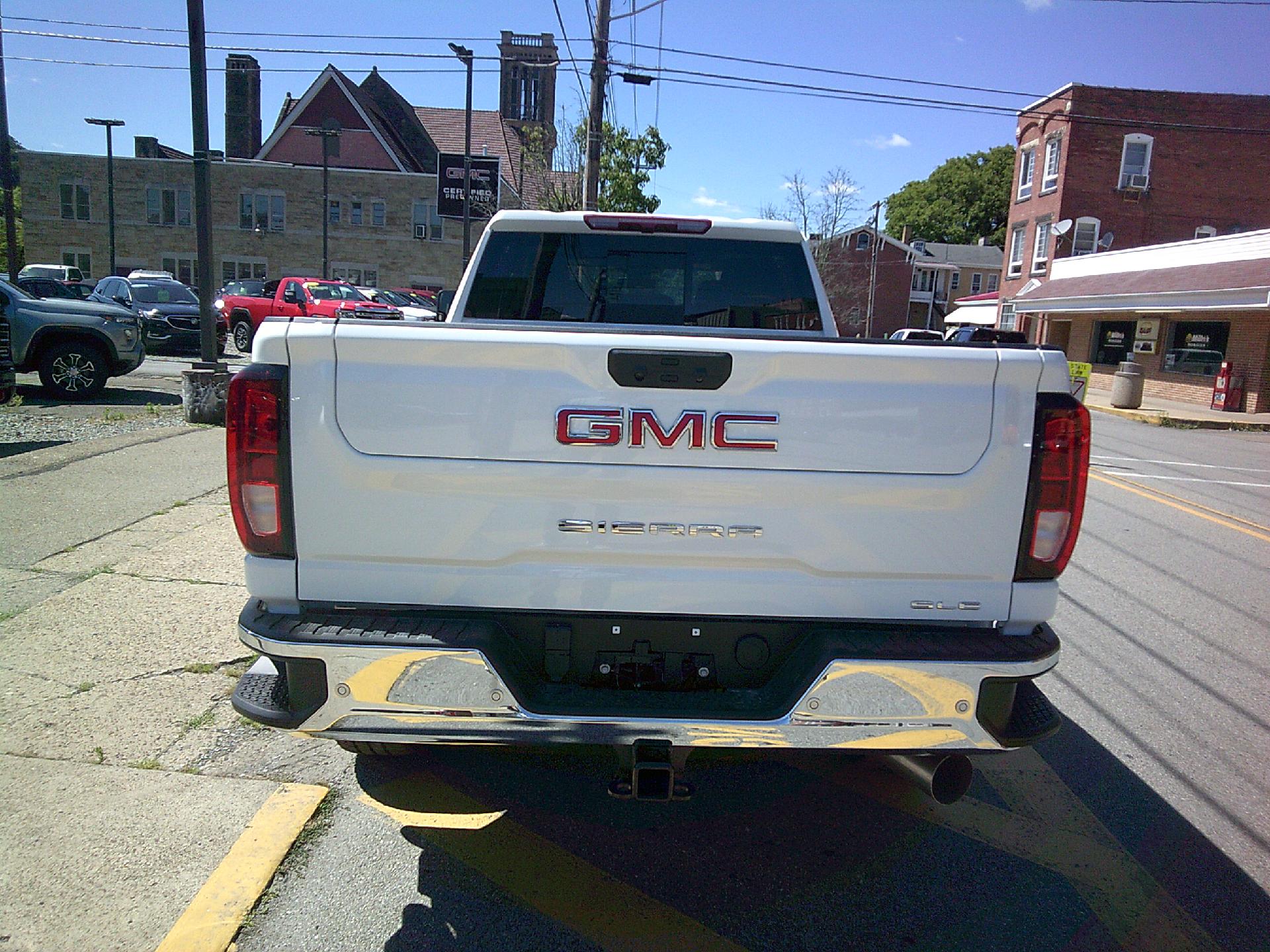 2024 GMC Sierra 2500 HD Vehicle Photo in KITTANNING, PA 16201-1536