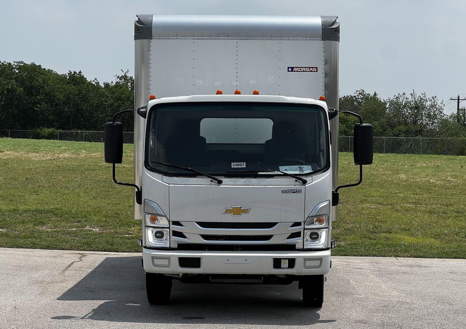 2024 Chevrolet Low Cab Forward 4500 Vehicle Photo in GEORGETOWN, TX 78626-7508
