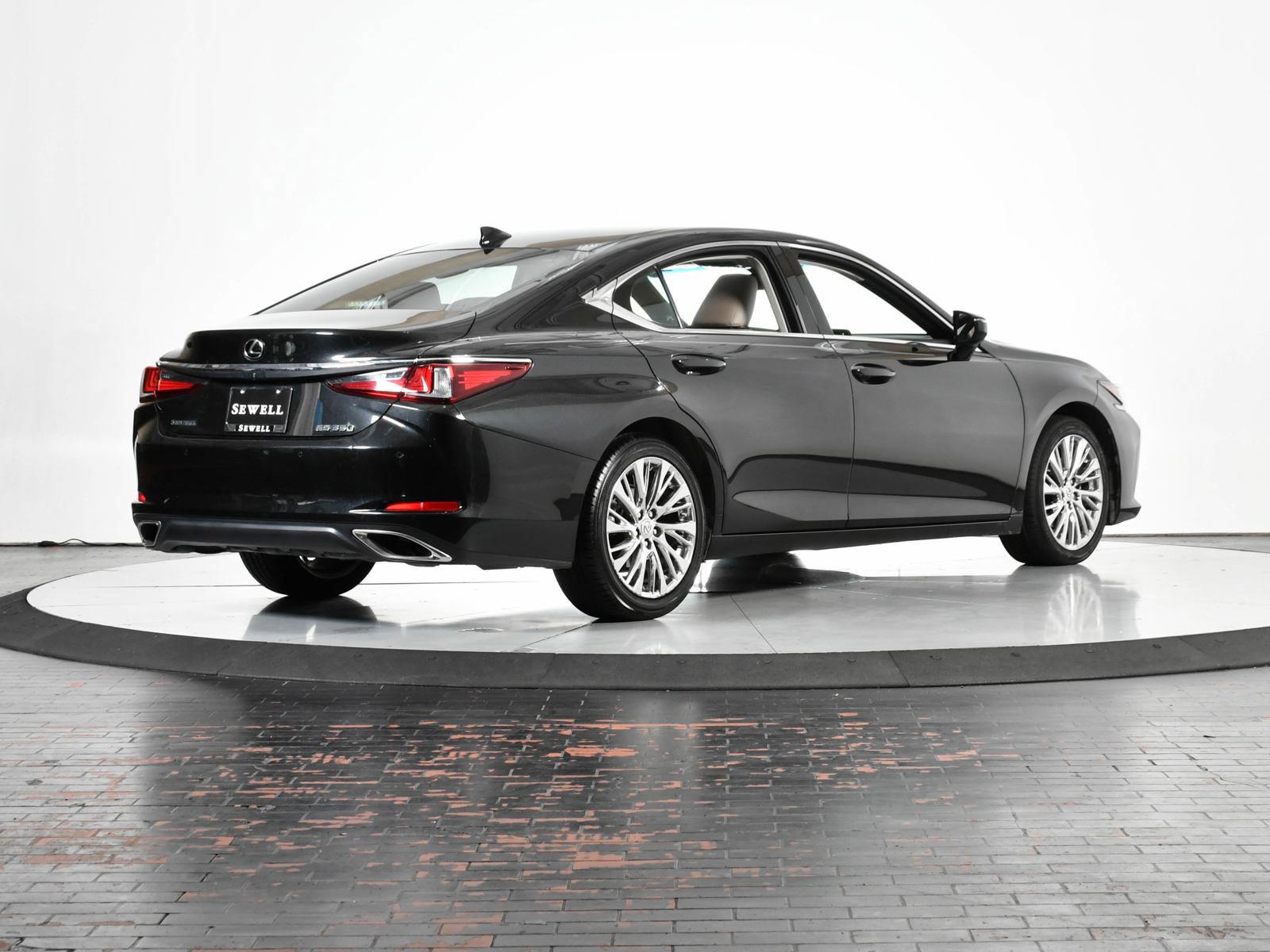 2019 Lexus ES 350 Vehicle Photo in DALLAS, TX 75235