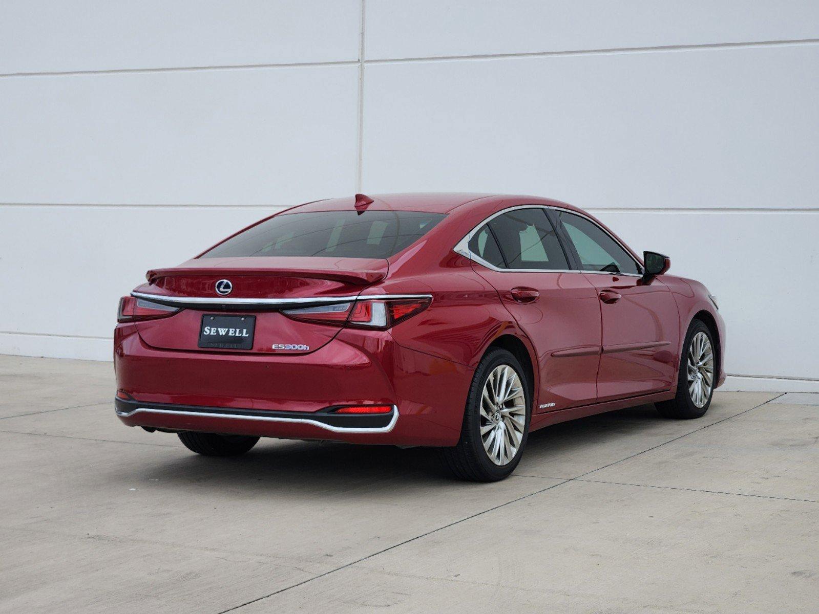 2019 Lexus ES 300h Vehicle Photo in PLANO, TX 75024