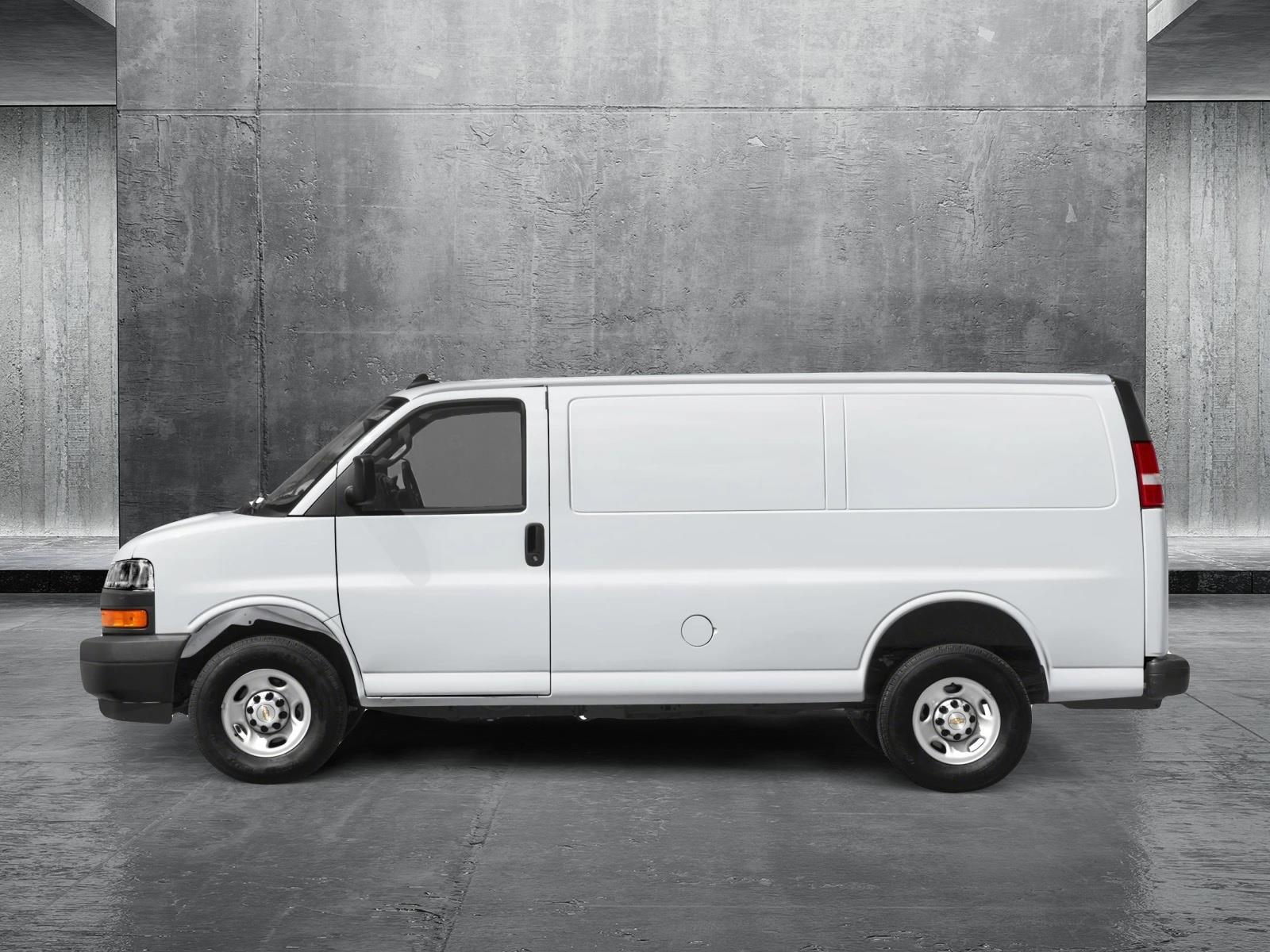 2025 Chevrolet Express Cargo 2500 Vehicle Photo in PEMBROKE PINES, FL 33024-6534