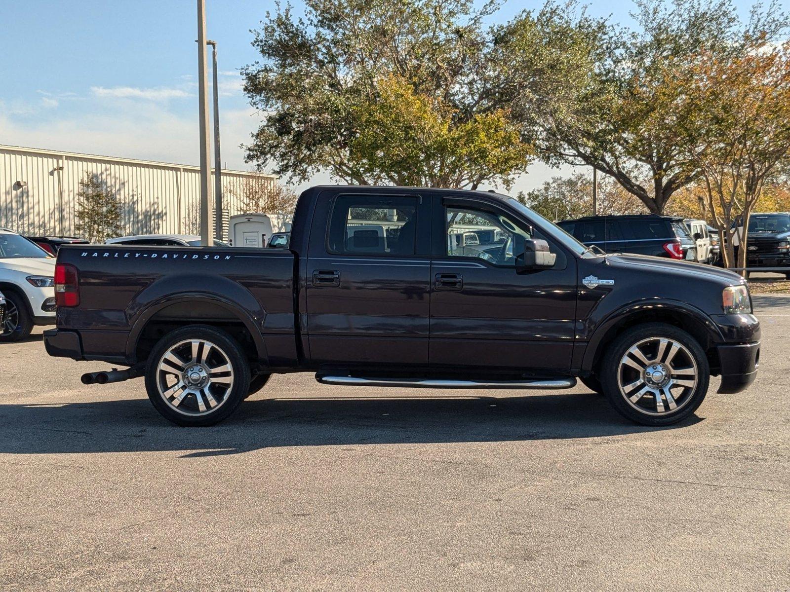 2007 Ford F-150 Vehicle Photo in St. Petersburg, FL 33713