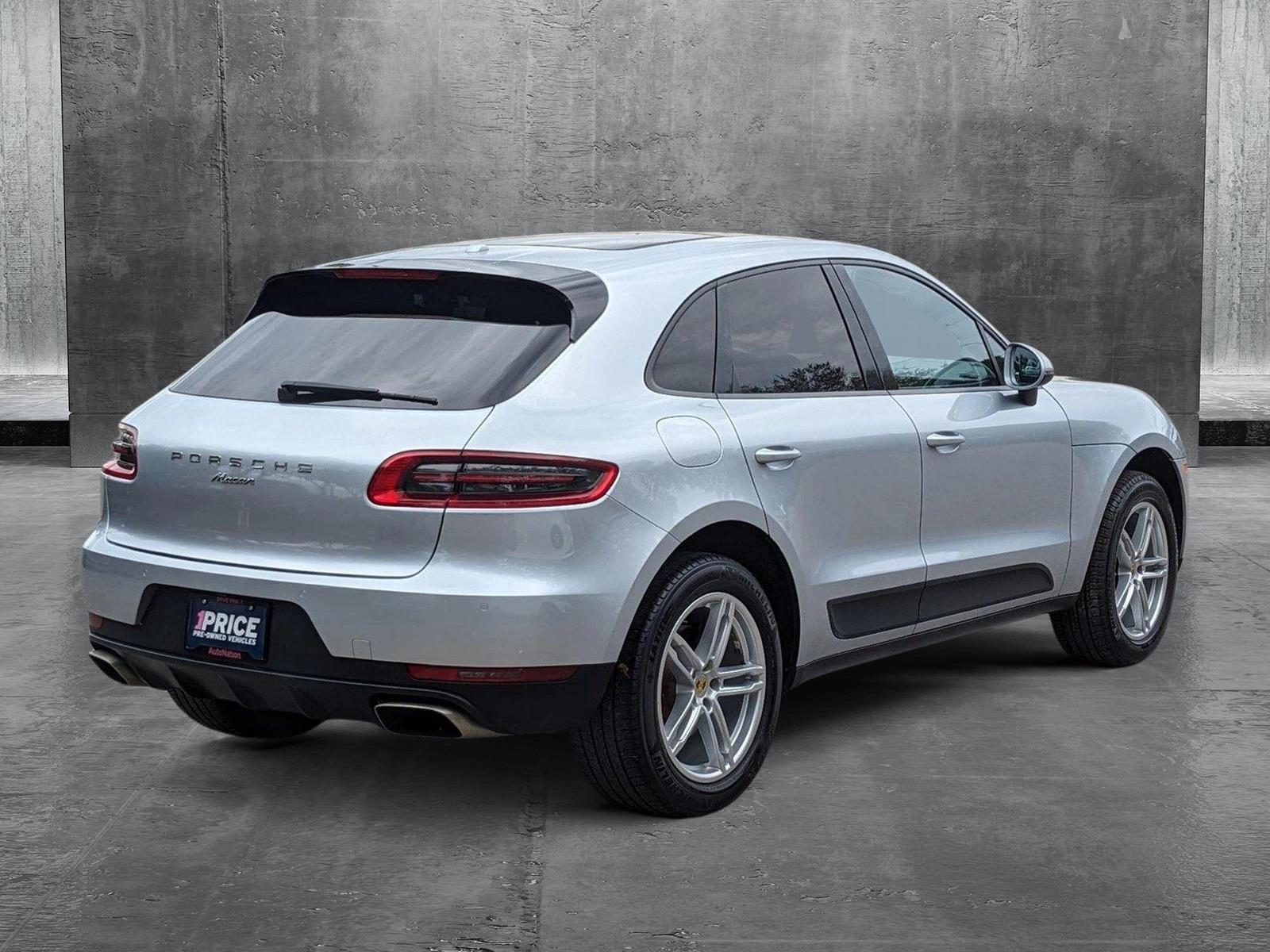 2017 Porsche Macan Vehicle Photo in Tampa, FL 33614