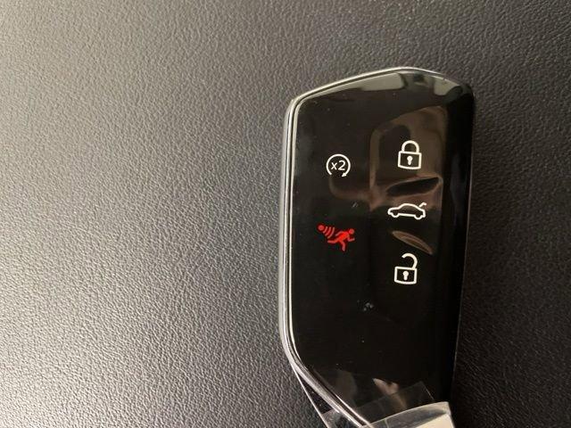 2024 Volkswagen Atlas Vehicle Photo in PHOENIX, AZ 85014-3381