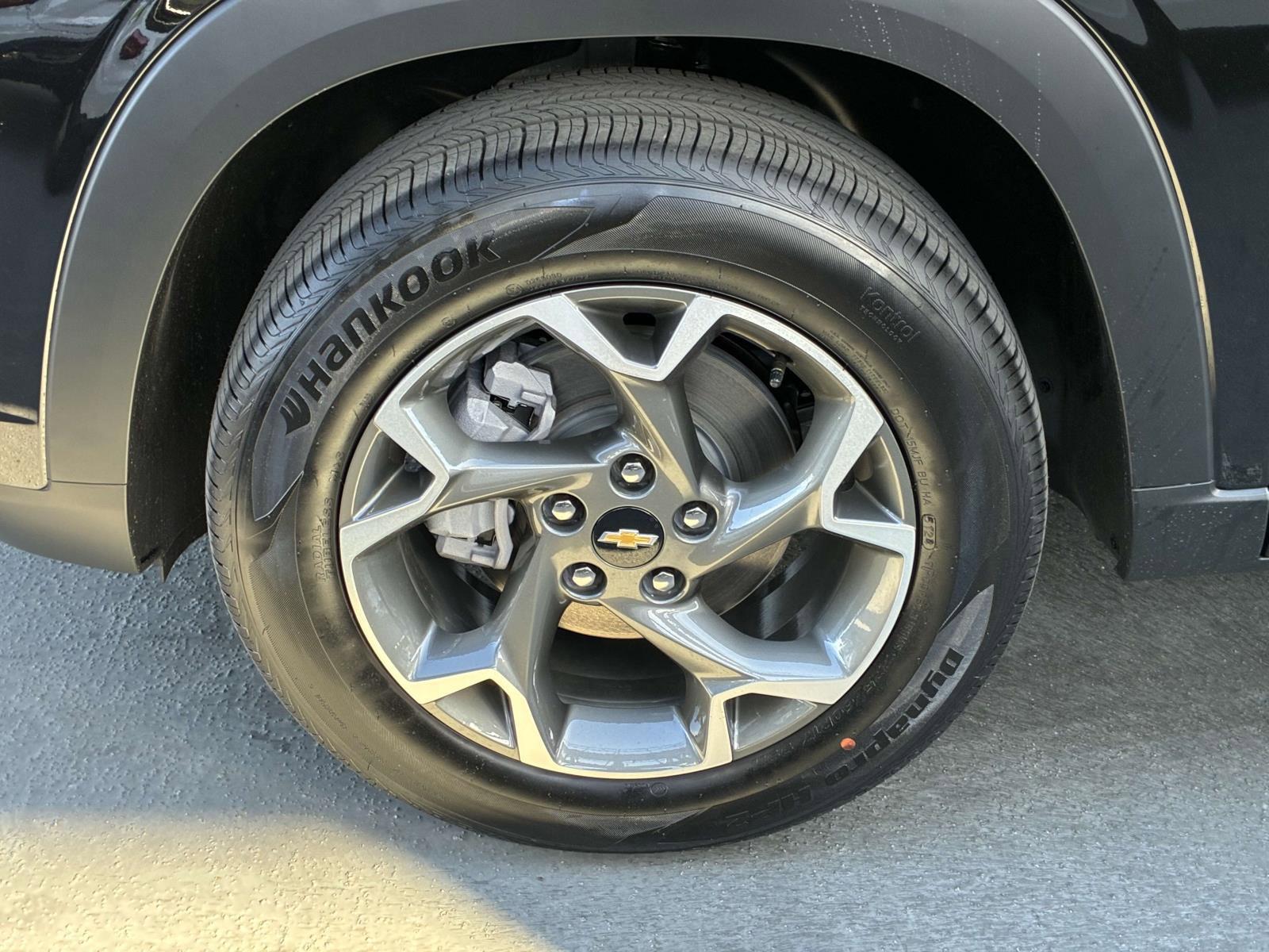 2025 Chevrolet Trax Vehicle Photo in LOS ANGELES, CA 90007-3794