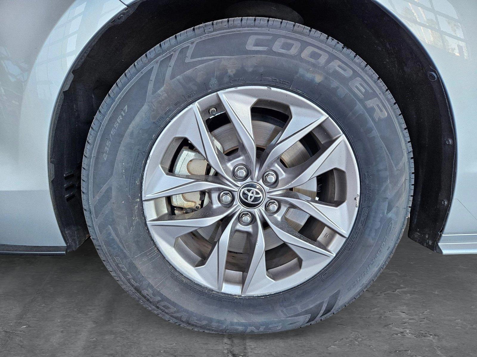 2021 Toyota Sienna Vehicle Photo in Henderson, NV 89014