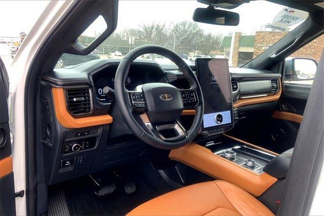 2024 Ford Expedition Vehicle Photo in TOPEKA, KS 66609-0000