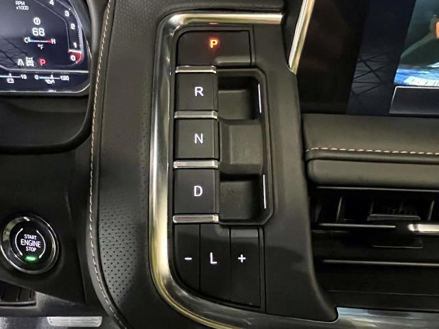 2023 GMC Yukon XL Vehicle Photo in Roslyn, NY 11576