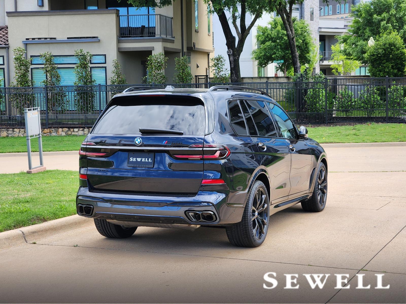 2025 BMW X7 M60i Vehicle Photo in PLANO, TX 75024
