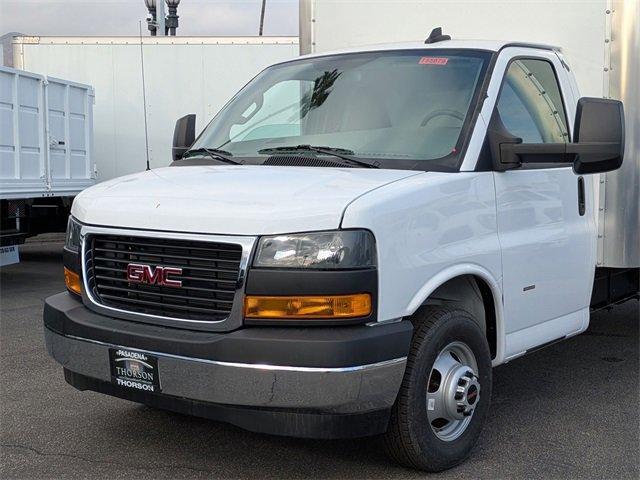 2024 GMC Savana Cutaway 3500 Vehicle Photo in PASADENA, CA 91107-3803