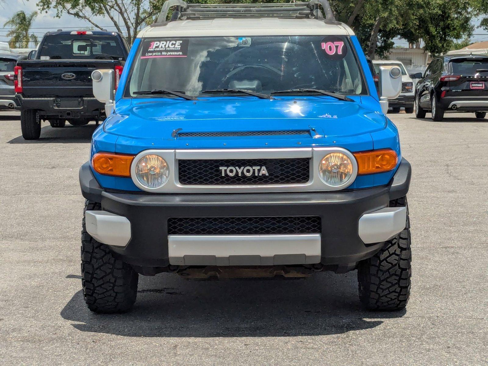 2007 Toyota FJ Cruiser Vehicle Photo in St. Petersburg, FL 33713