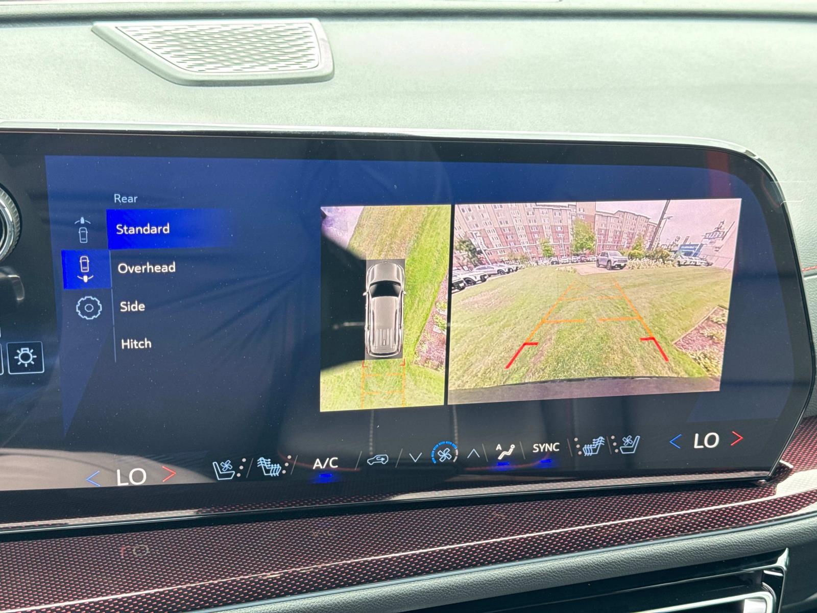 2025 Chevrolet Traverse Vehicle Photo in LOS ANGELES, CA 90007-3794