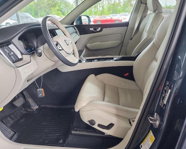 2022 Volvo XC60 Vehicle Photo in Houston, TX 77007