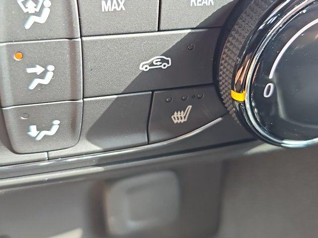2025 Buick Encore GX Vehicle Photo in Pleasant Hills, PA 15236