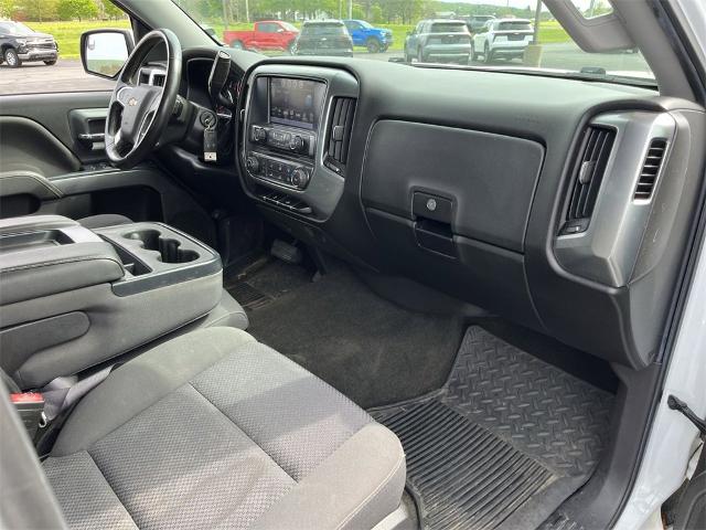 2017 Chevrolet Silverado 1500 Vehicle Photo in TULLY, NY 13159-3159