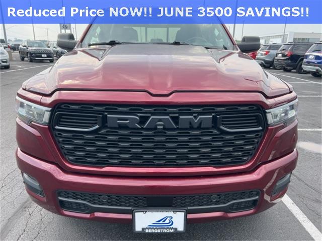 2025 Ram 1500 Vehicle Photo in GREEN BAY, WI 54304-5303