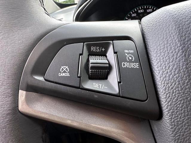 2022 Chevrolet Trax Vehicle Photo in Roslyn, NY 11576