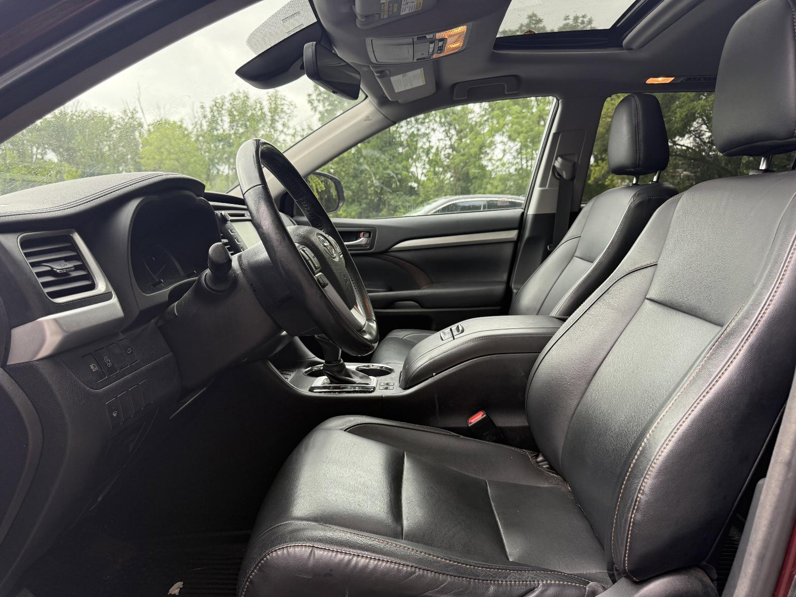 2017 Toyota Highlander Vehicle Photo in Harrisburg, PA 17111