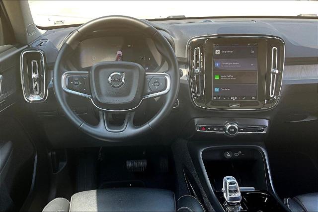 2025 Volvo XC40 Vehicle Photo in Houston, TX 77007