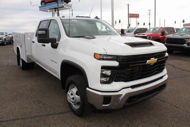 2024 Chevrolet Silverado 3500 HD Chassis Cab Vehicle Photo in SAINT CLAIRSVILLE, OH 43950-8512